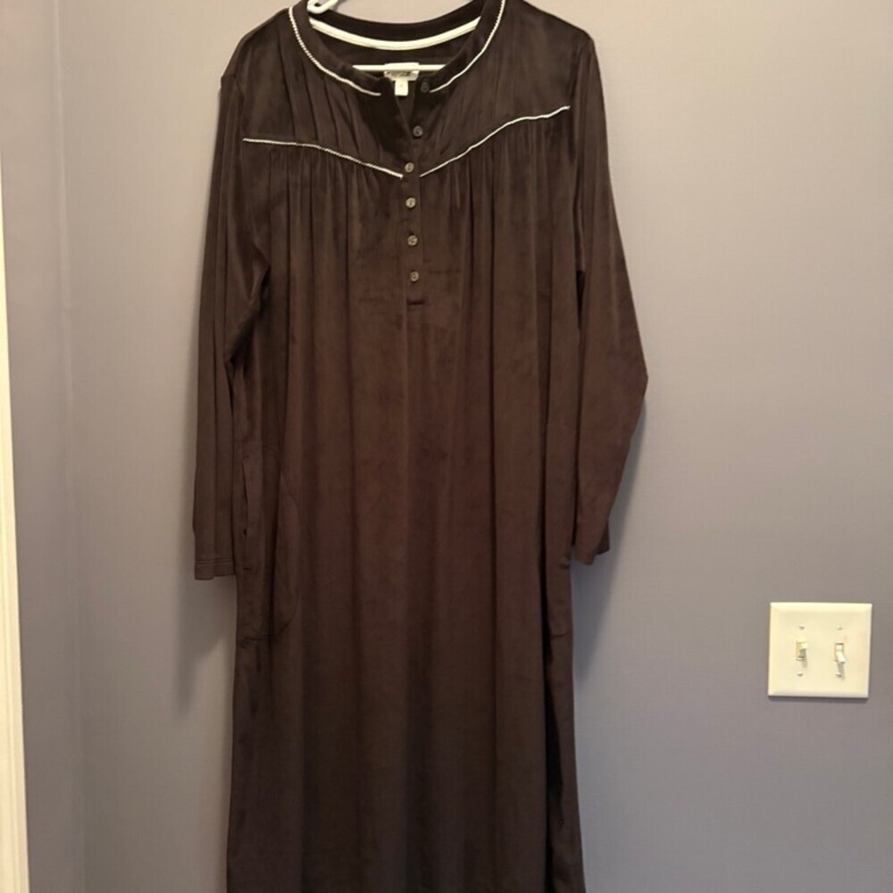 Aria Collection Nightgown Womens XL Black Long Sleeve Button Front Piped